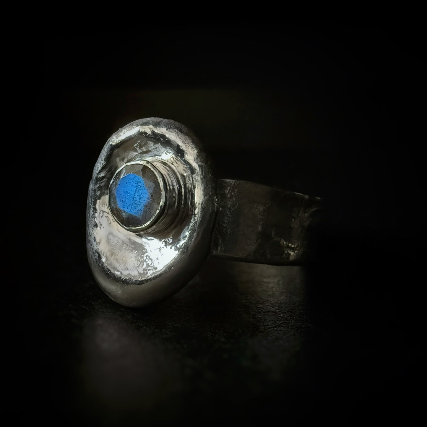 Brilliant Cut Labradorite Ring - US 8.5