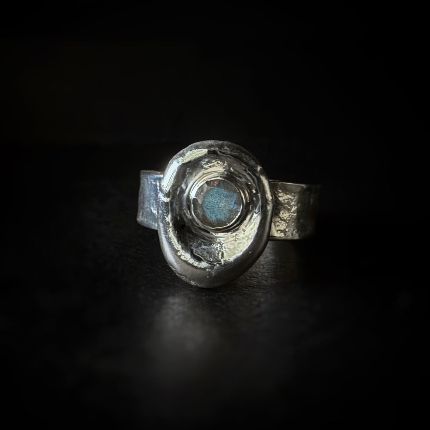 Brilliant Cut Labradorite Ring - US 8.5